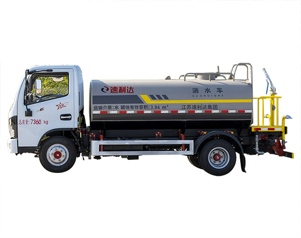 小多利卡5方灑水車(chē)